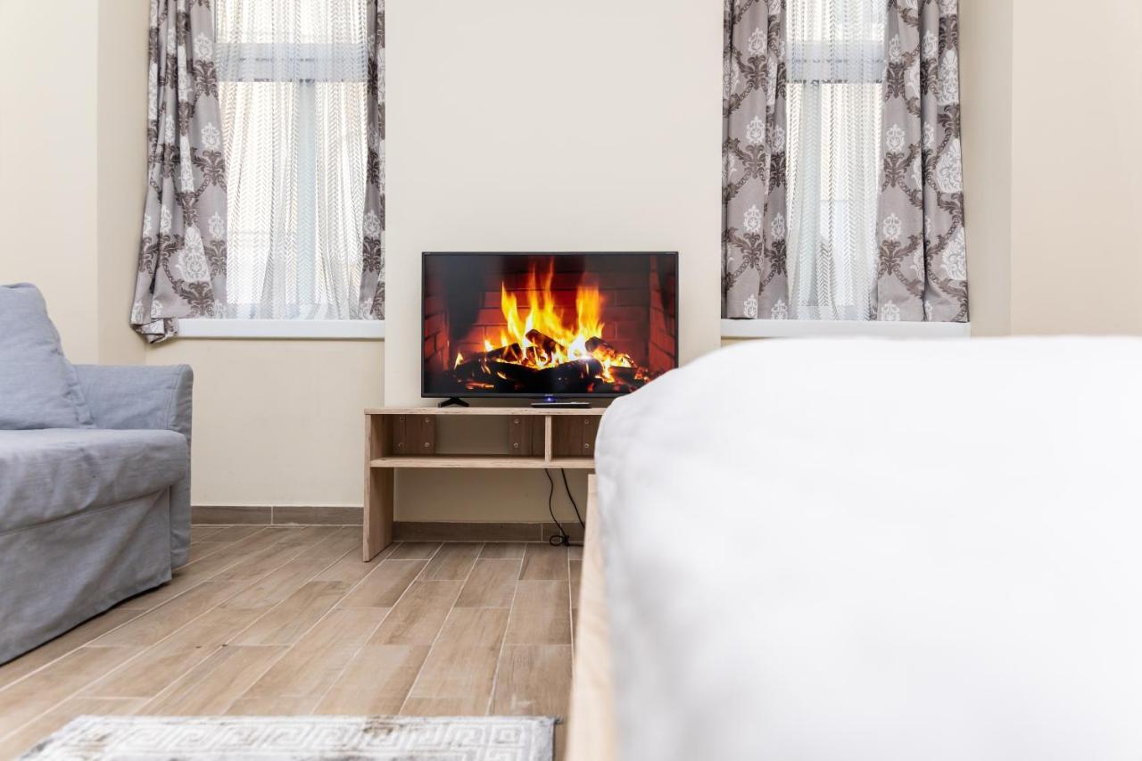 Comfortable Romantic 1 Bedroom Apartment Near Augarten Wien Eksteriør billede
